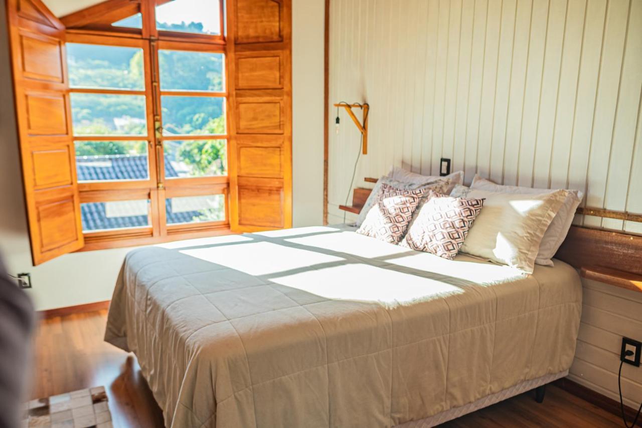 Casarao Do Vale Dos Vinhedos Homestay *