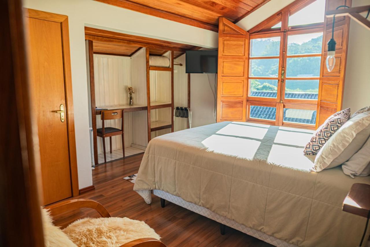 Homestay Casarao Do Vale Dos Vinhedos *