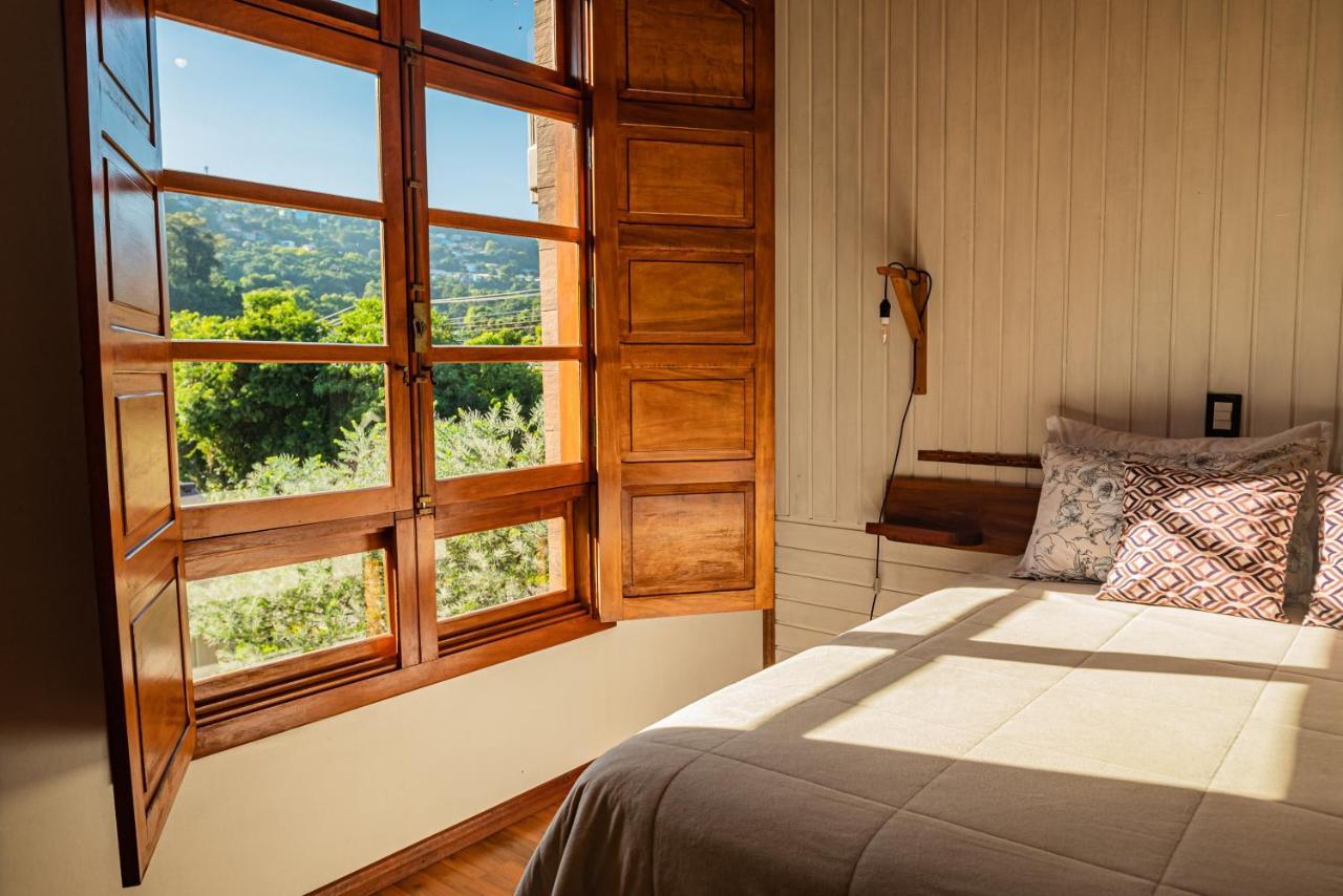 Homestay Casarao Do Vale Dos Vinhedos *