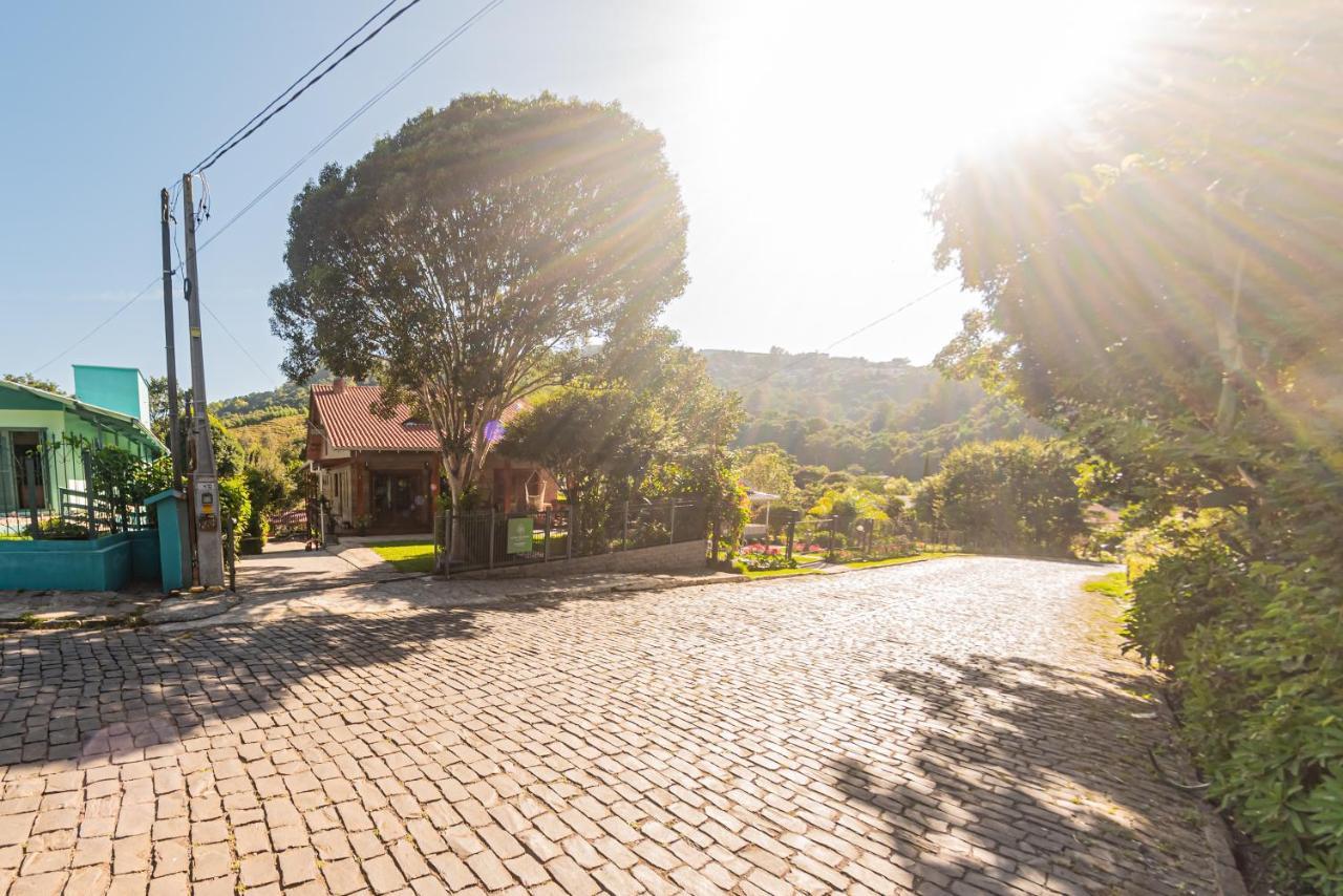 Casarao Do Vale Dos Vinhedos Homestay *